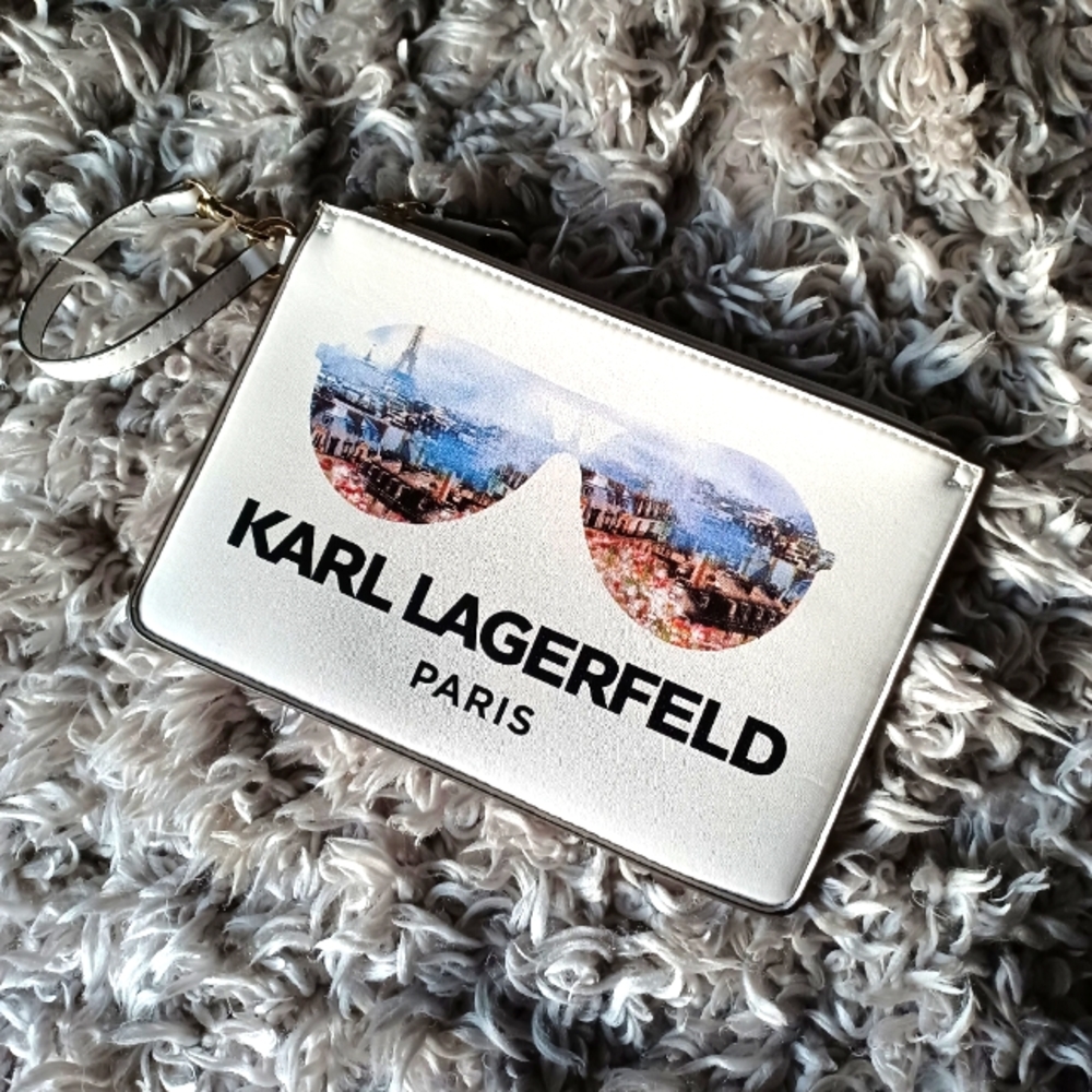 🎉Host Pic🎉Karl Lagerfeld Wristlet
